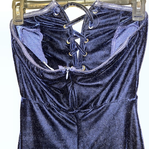 IRIS BLUE Velvet Strapless Dress - Picture 4 of 11